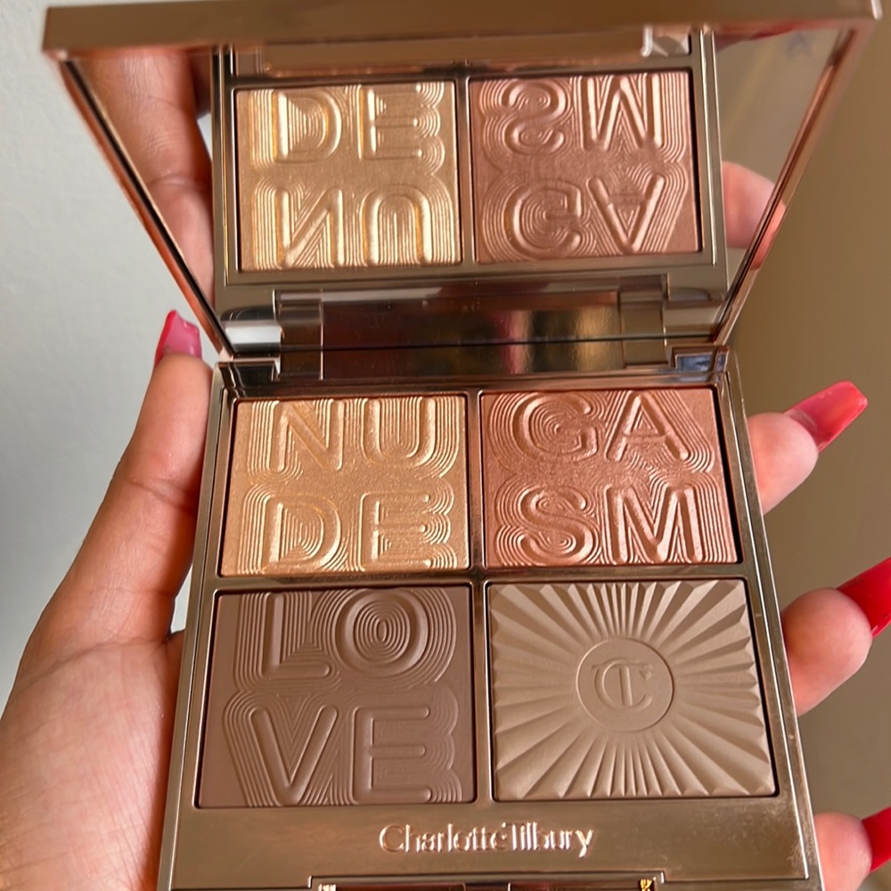 Charlotte Tilbury NudeGasm Face Pallette